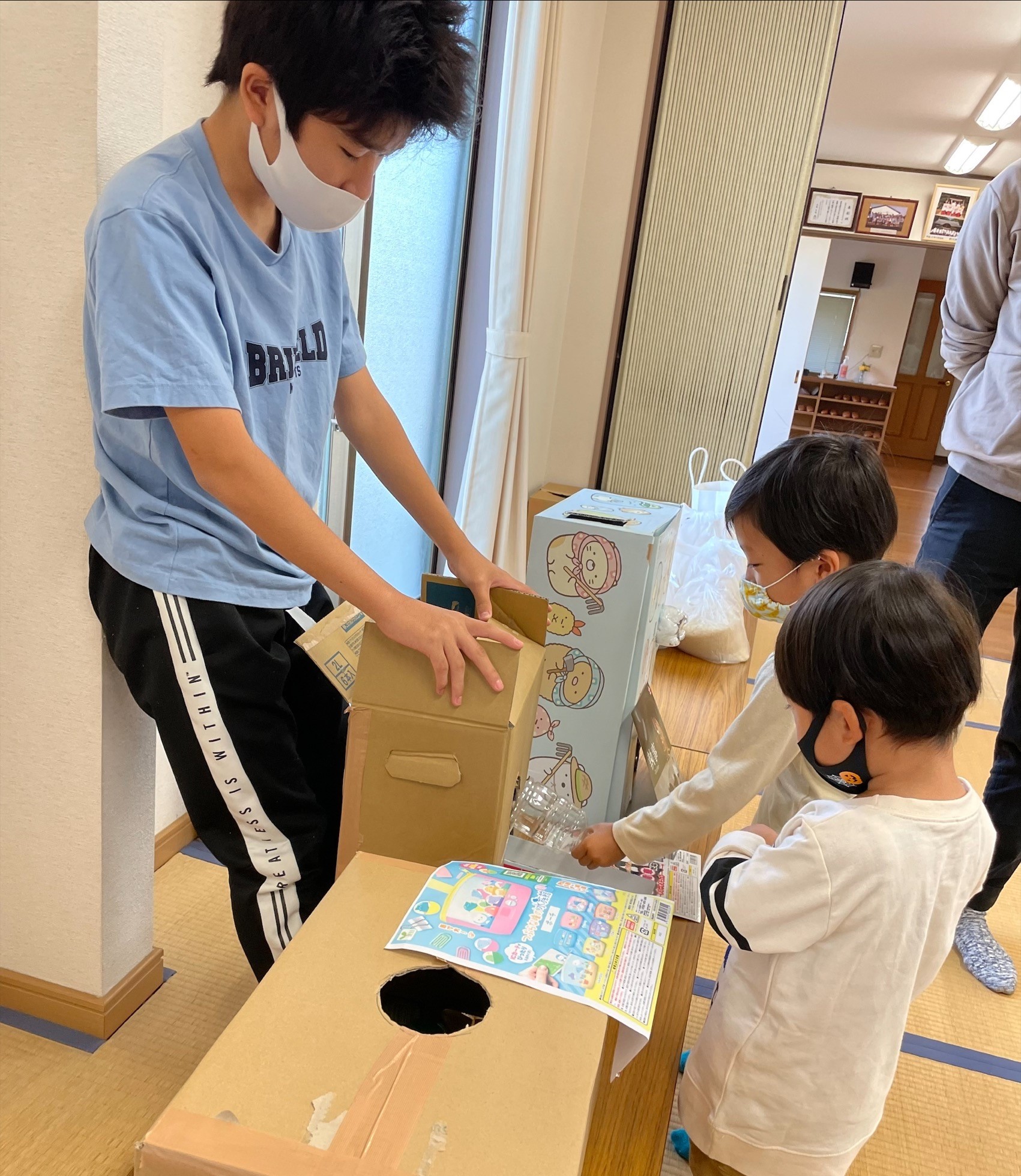震災機構　香川県高松市　子ども食堂どんぐりキッチン様からガチャガチャのお礼が届く